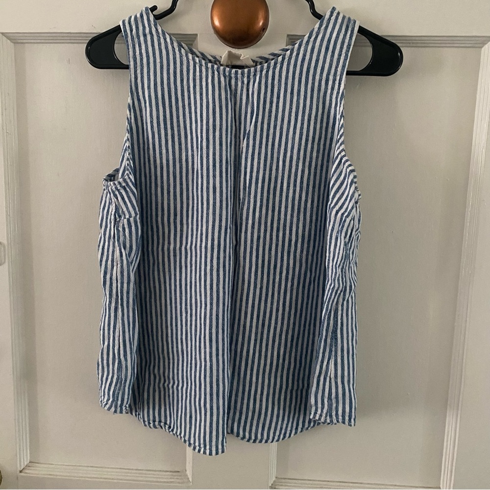 Universal Thread Tank Top in Blue and White Striped - Women’s Large